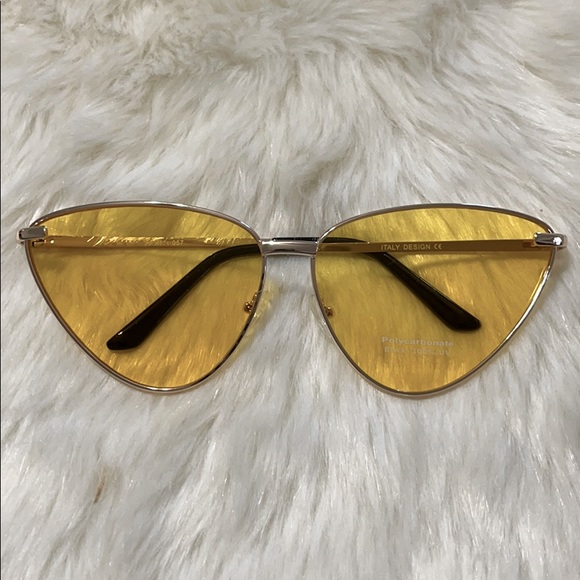 2 for $22 mix Sunglasses - Picture 2 of 5